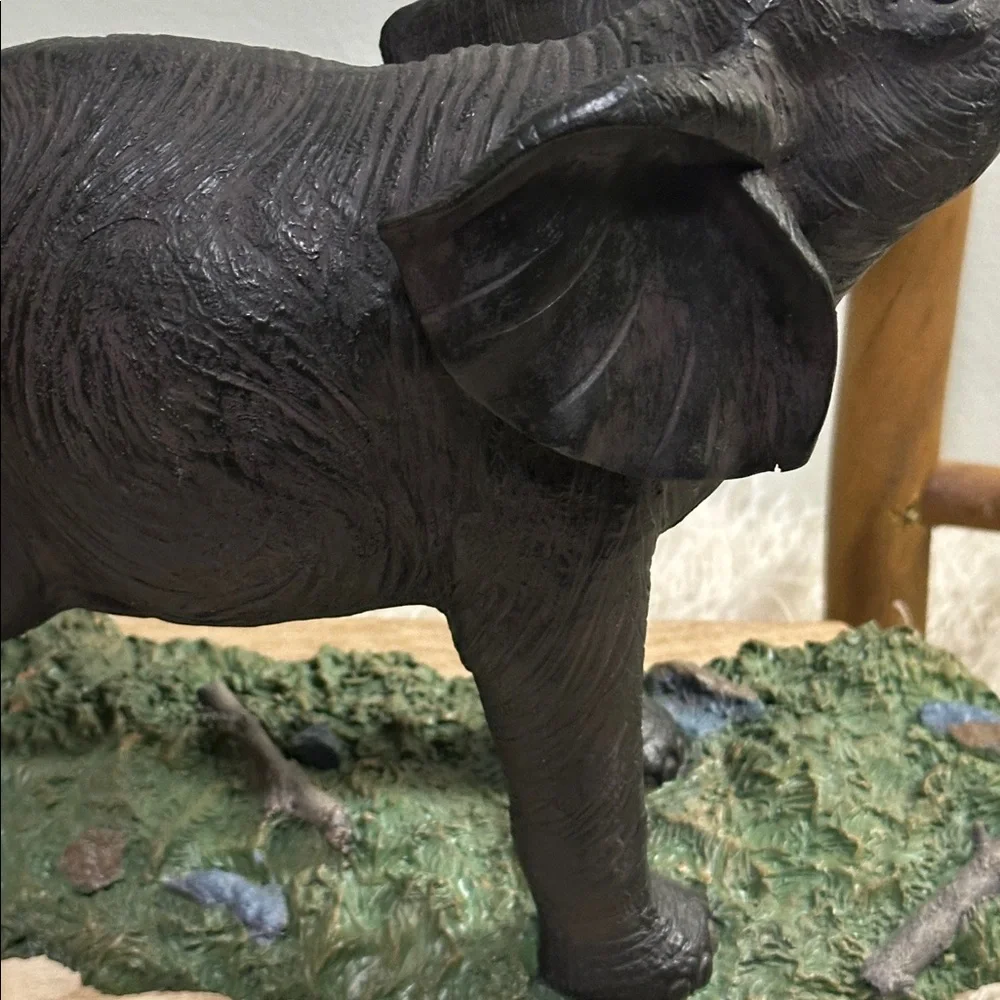 Lenox Spirit Of The Savanna Elephant Rumble Trunk Up Elephant Resin Figure Decor
